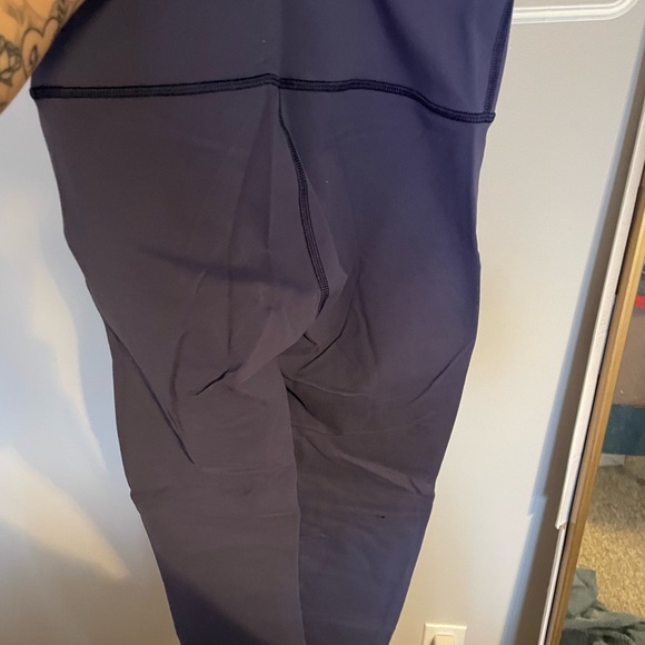 Lululemon high waisted Wunder under - Picture 2 of 3